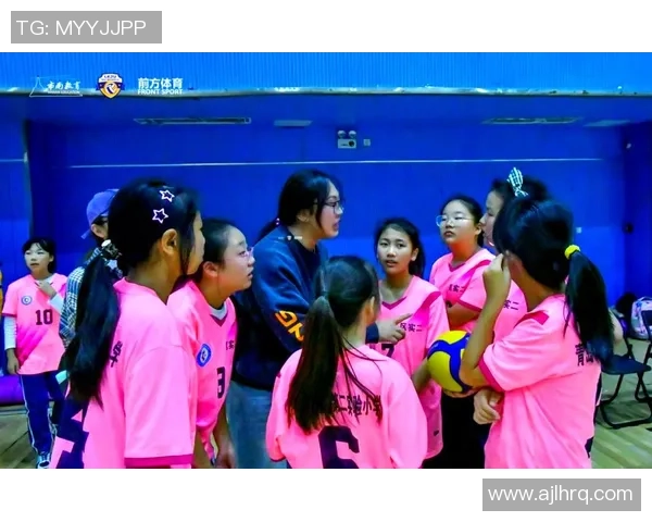 成都排球队的奋斗与荣耀：一段不平凡的排球纪实之旅